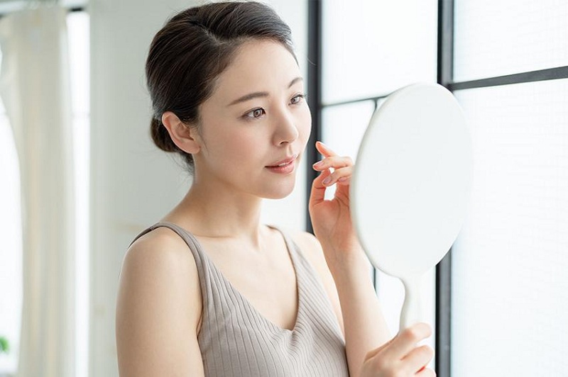 vi-sao-skincare-deu-dan-nhung-da-van-khong-deu-mau